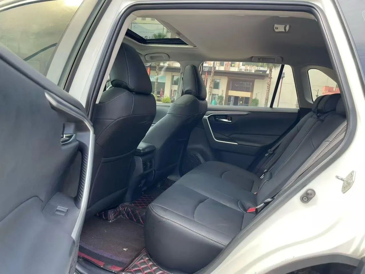 Toyota 2020 RAV4 Rongbo 2.0 Stepless Two-Drive Fashion Edition PLUS Automatic Gear 5