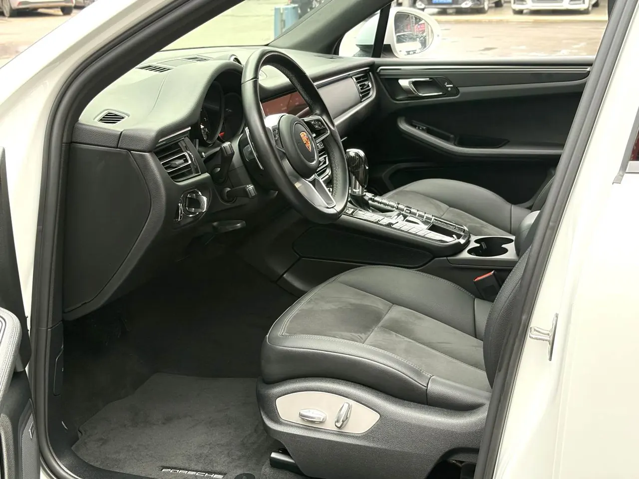 Porsche Macan (Imported) 2020 Macan 2.0T Automatic Gear 6