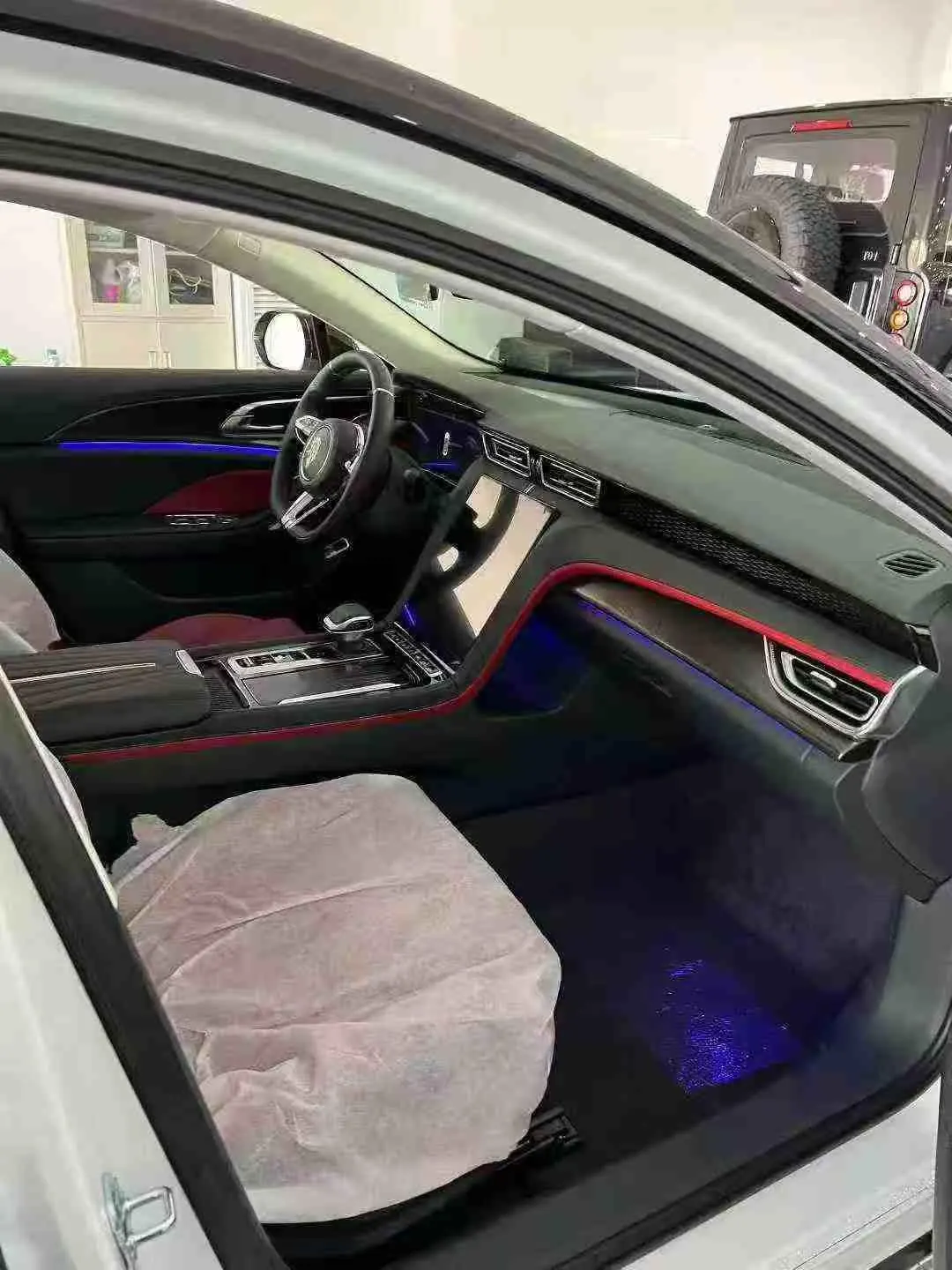 HongQi 2025 H6 2.0T to the United States version of automatic gear 3