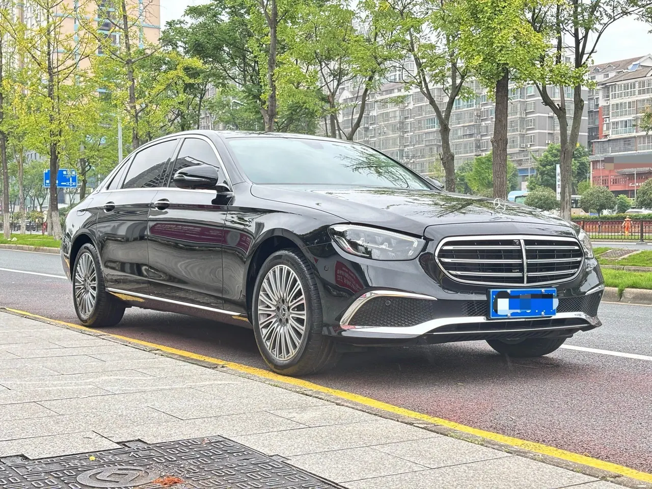 Mercedes Benz E Class 2023 E 300 L 2.0T Luxury Automatic Gear 3