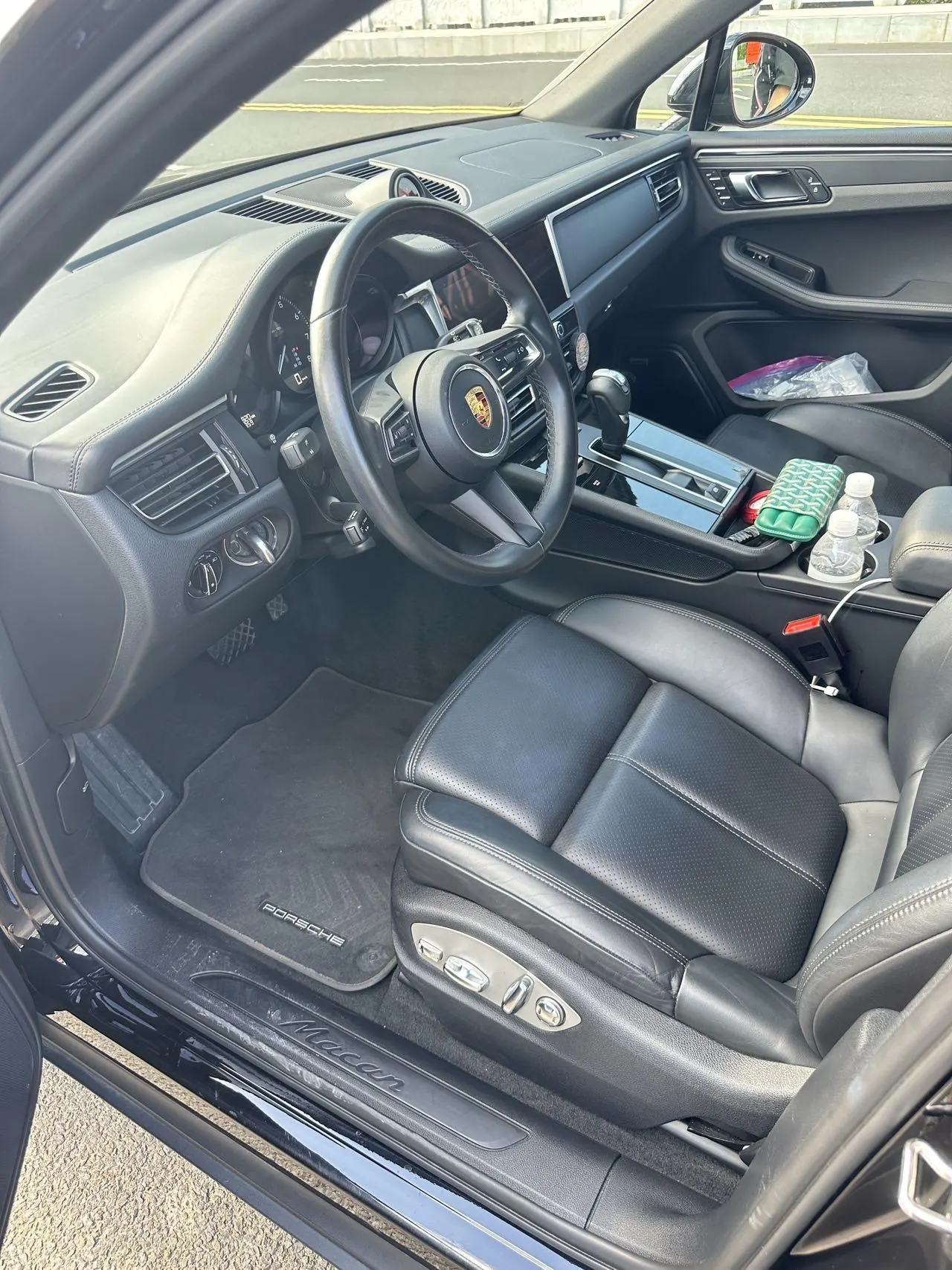 Porsche Macan (Imported) 2022 Macan 2.0T Automatic Gear 5