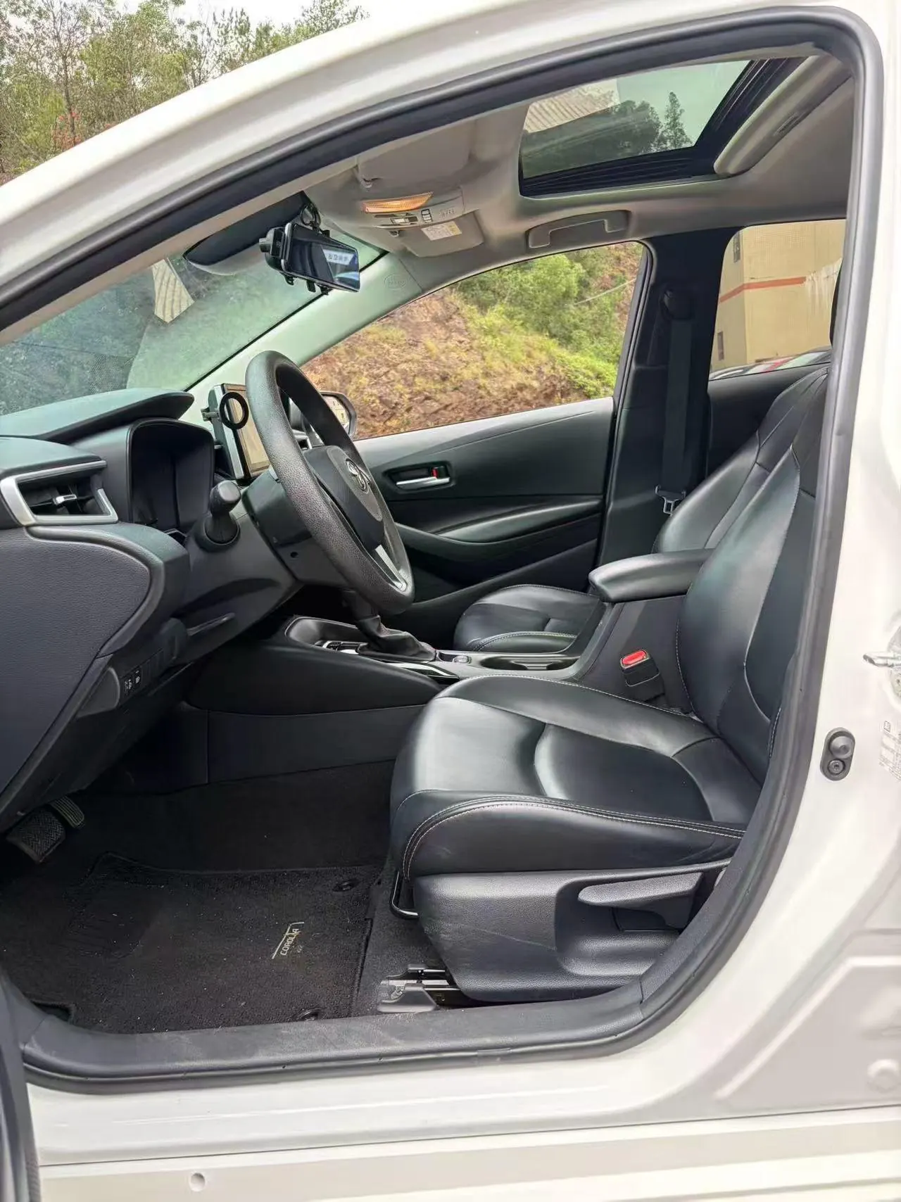Toyota 2022 corolla 1.2T stepless pioneer PLUS version automatic gear 2