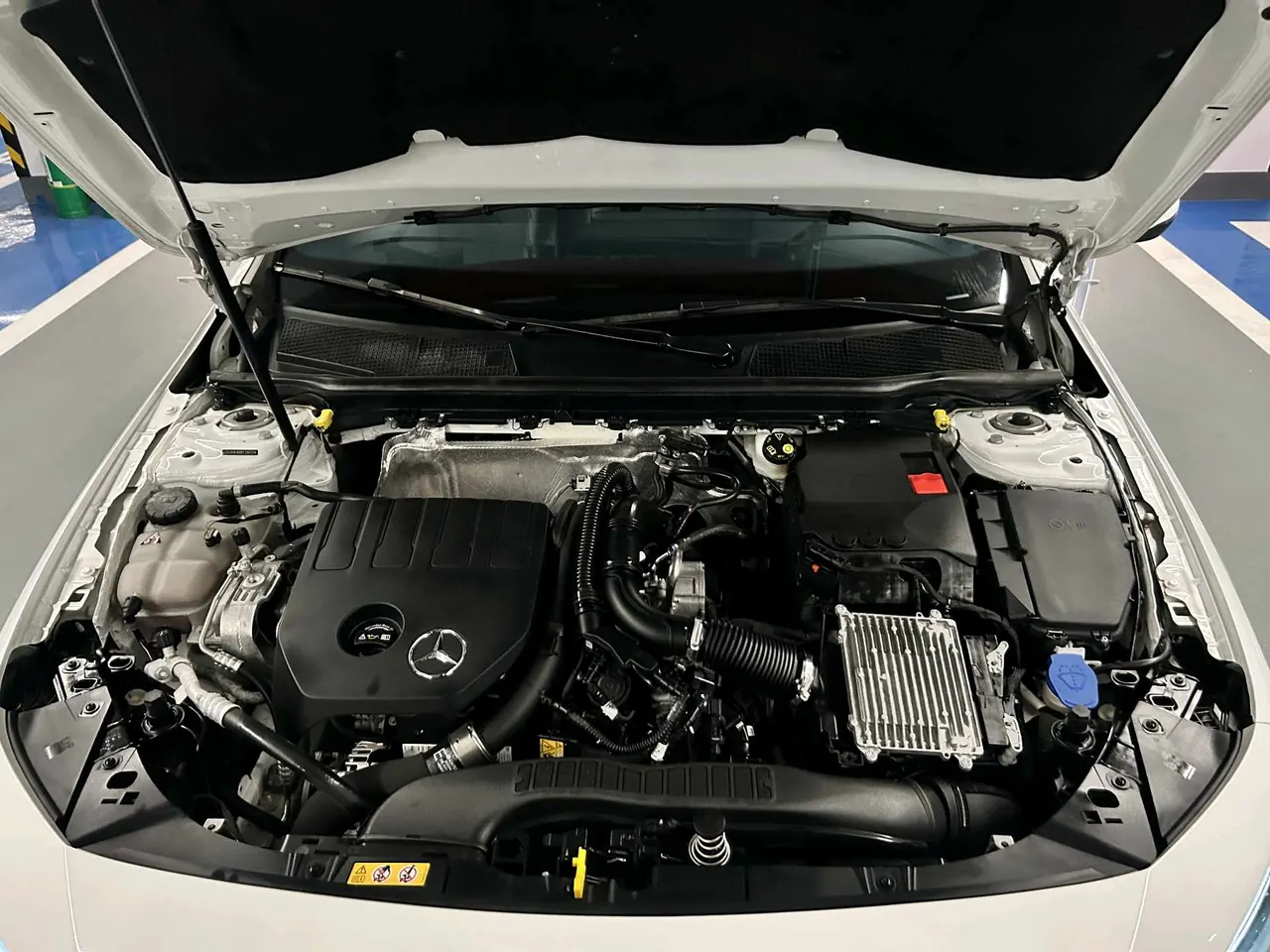 Mercedes Benz Class A 2023 A 200 L 1.3T Fashion Automatic Gear 15