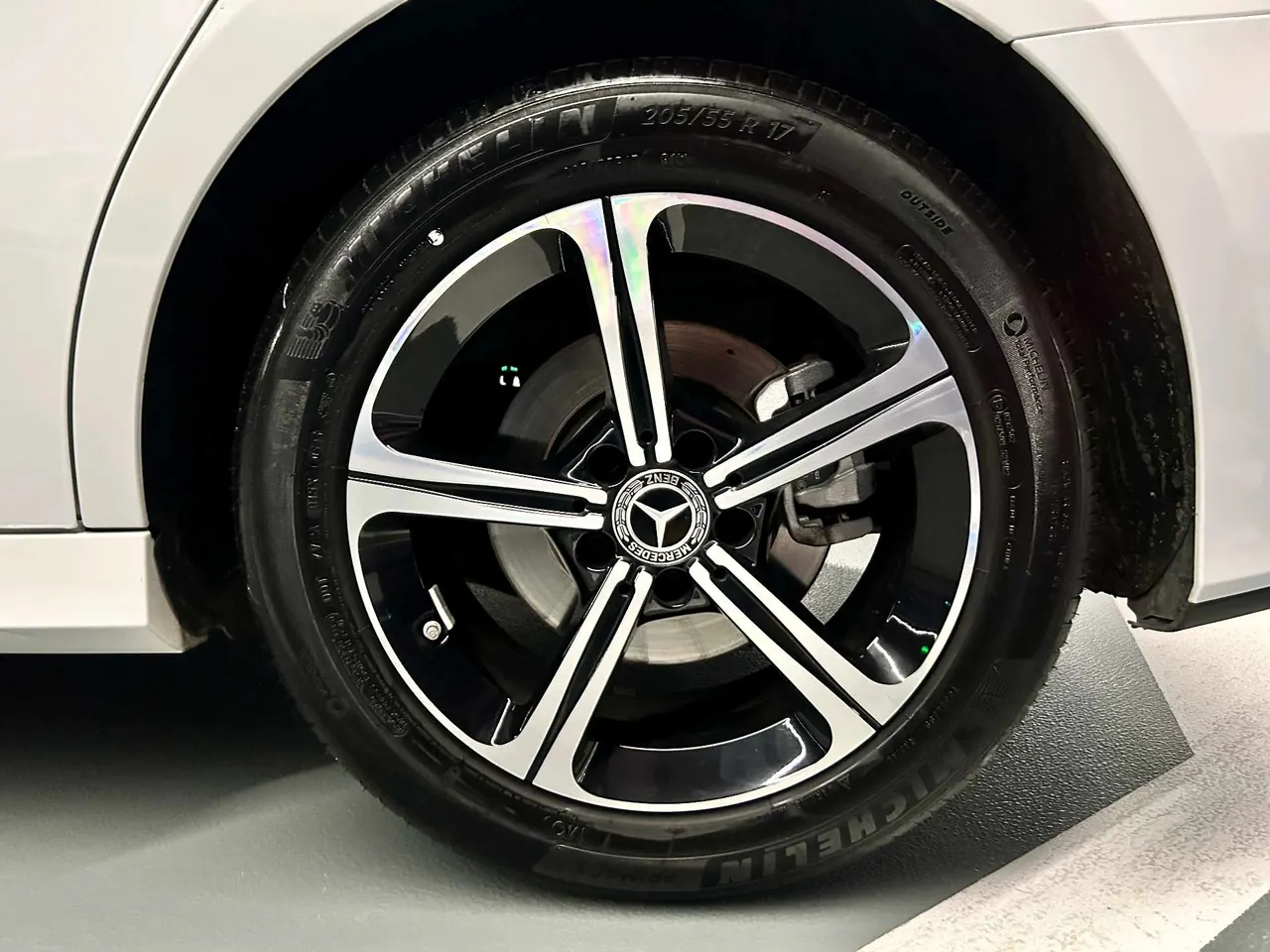 Mercedes Benz Class A 2023 A 200 L 1.3T Fashion Automatic Gear 18