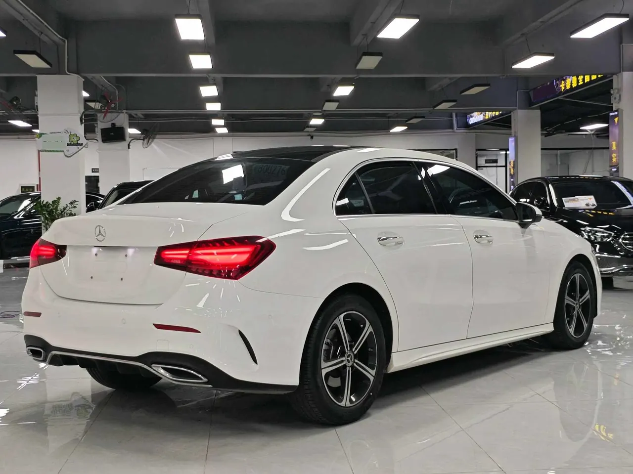 Mercedes Benz Class A 2023 A 200 L 1.3T Fashion Automatic Gear 3