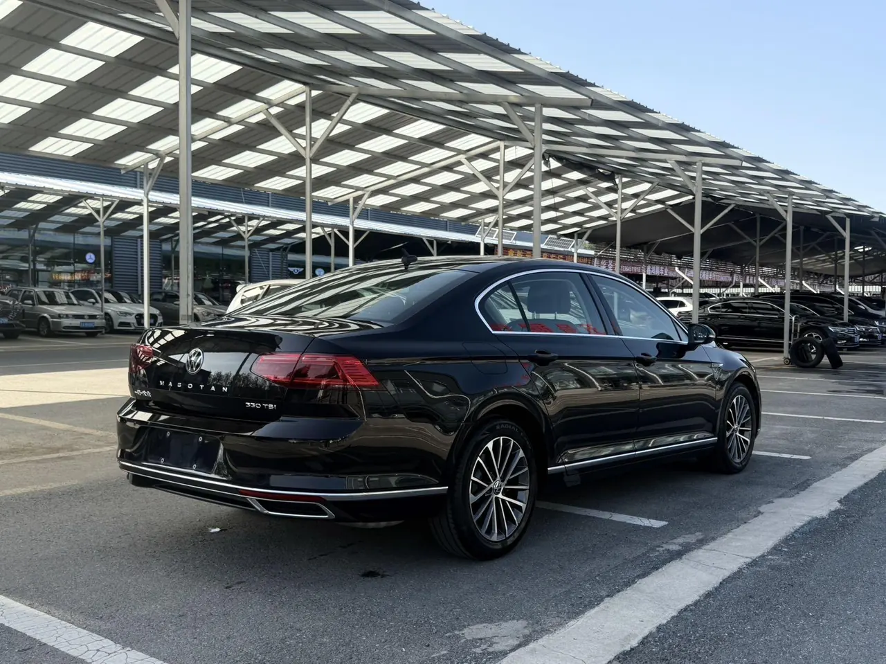 Volkswagen 2020 Magotan 2.0TSI 330TSI luxury automatic transmission 6