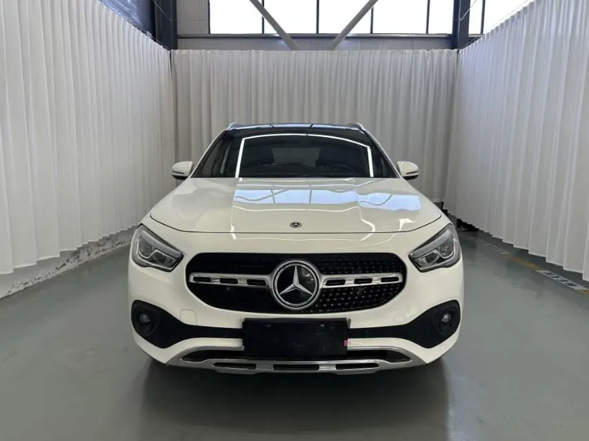 Mercedes Benz 2020 GLA 200 1.3T automatic gear 2
