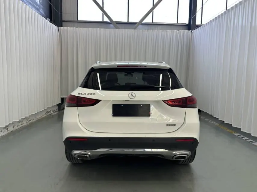 Mercedes Benz 2020 GLA 200 1.3T automatic gear 8