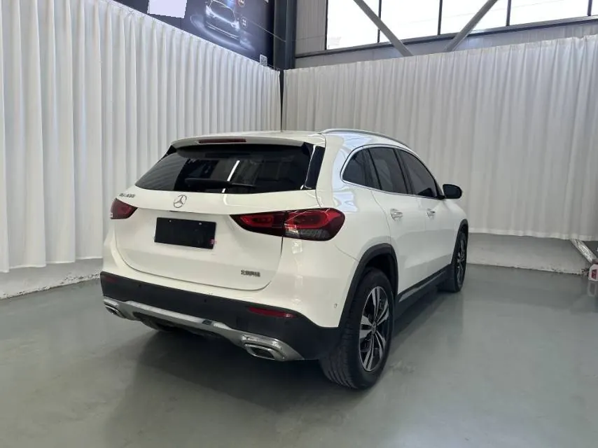 Mercedes Benz 2020 GLA 200 1.3T automatic gear 9