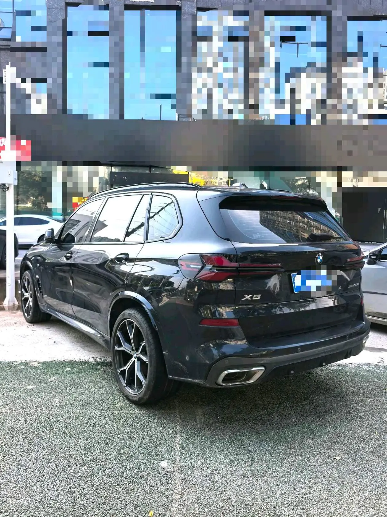 BMW 2023 X5 xDrive30Li 48V 2.0T exclusive m sports obsidian night suit automatic gear 8