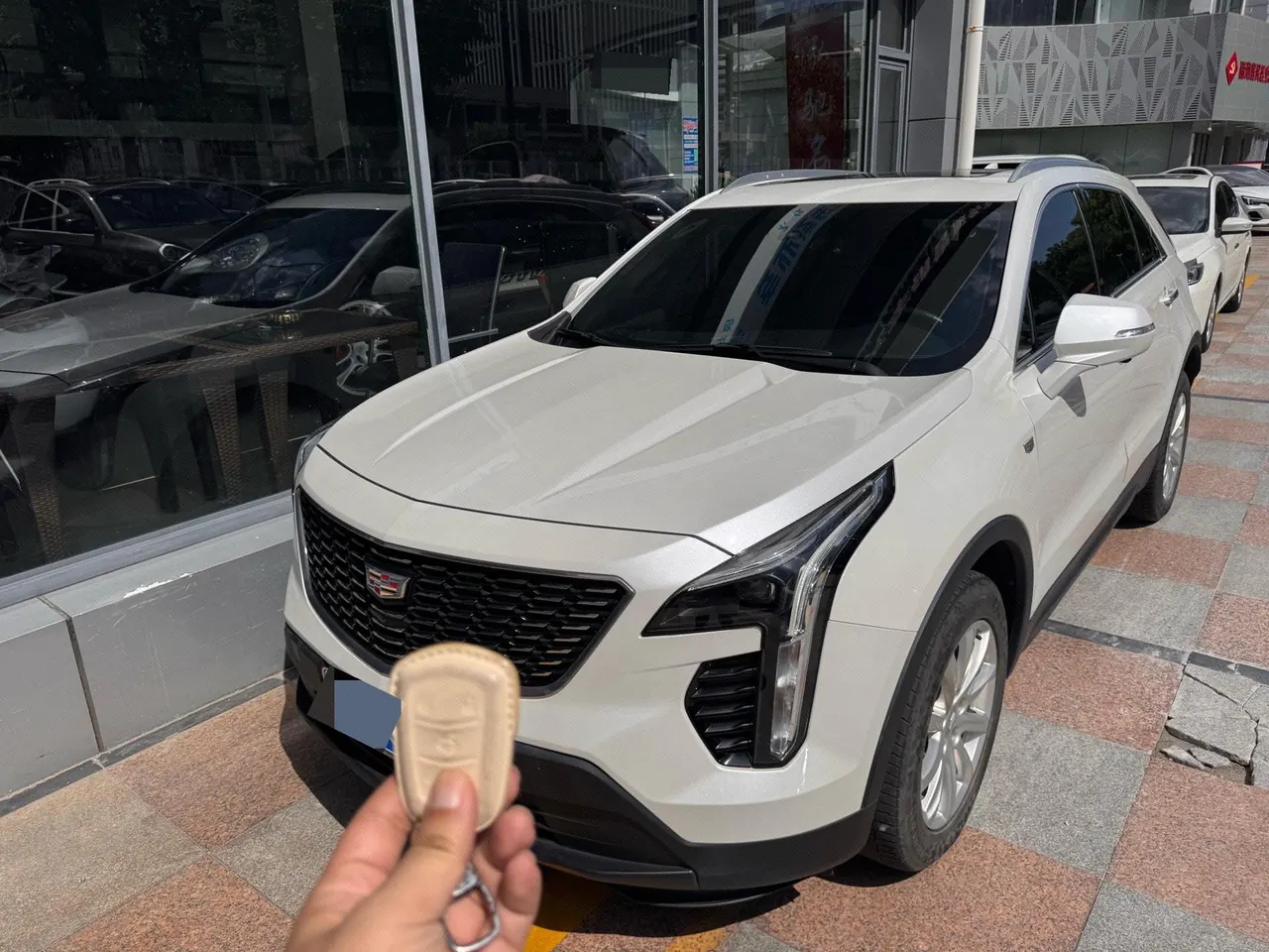 Cadillac 2021 XT4 2.0T 28T Two-Drive Technical Automatic Gear - View 1