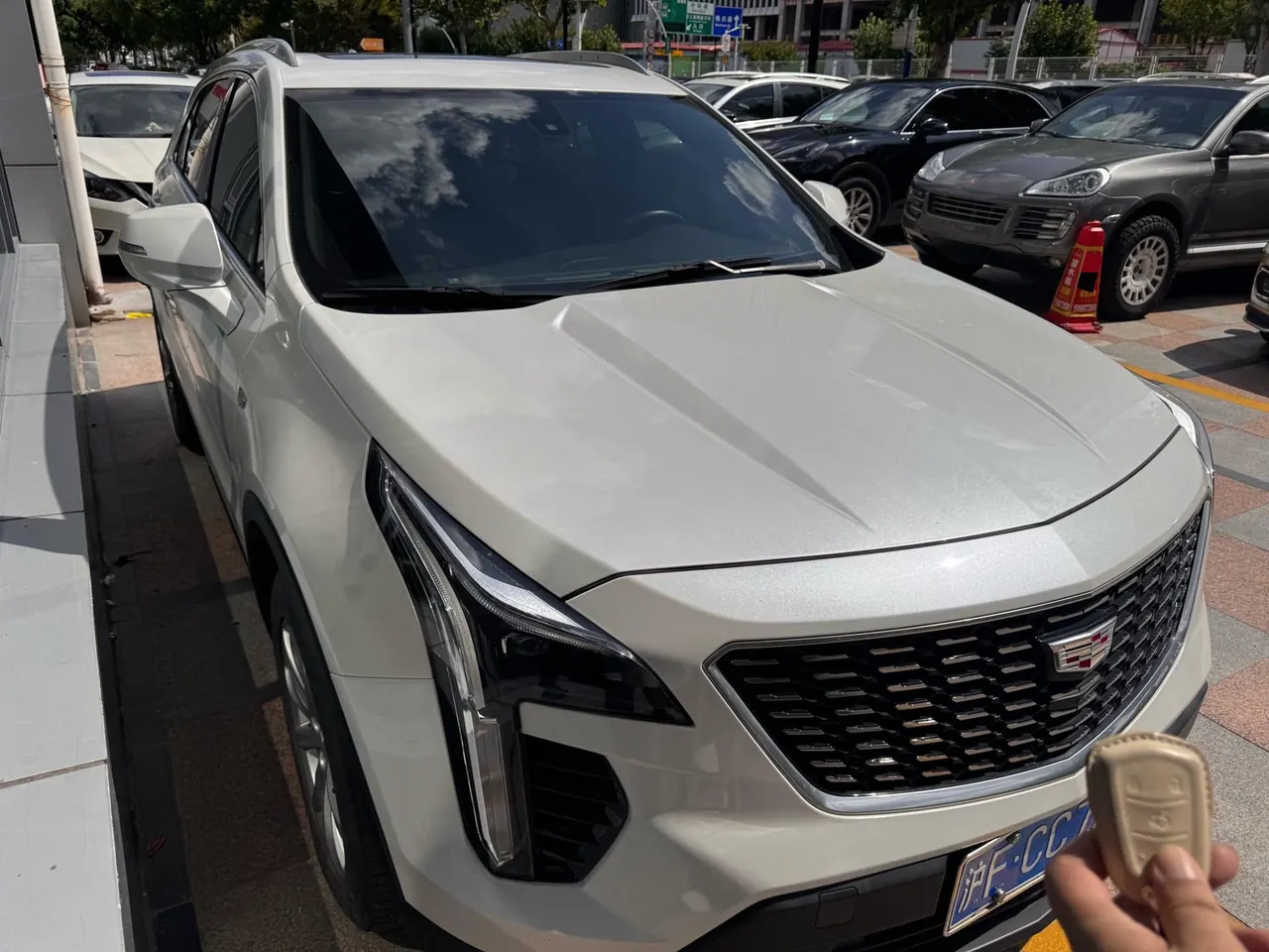 Cadillac 2021 XT4 2.0T 28T Two-Drive Technical Automatic Gear 2
