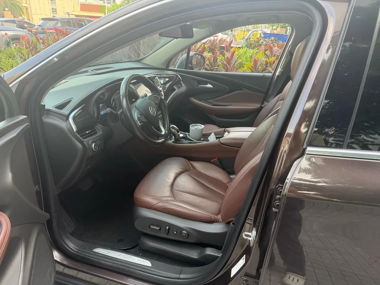 Buick 2020 Angkewei 2.0T 28T 4-wheel drive elite automatic gear 5
