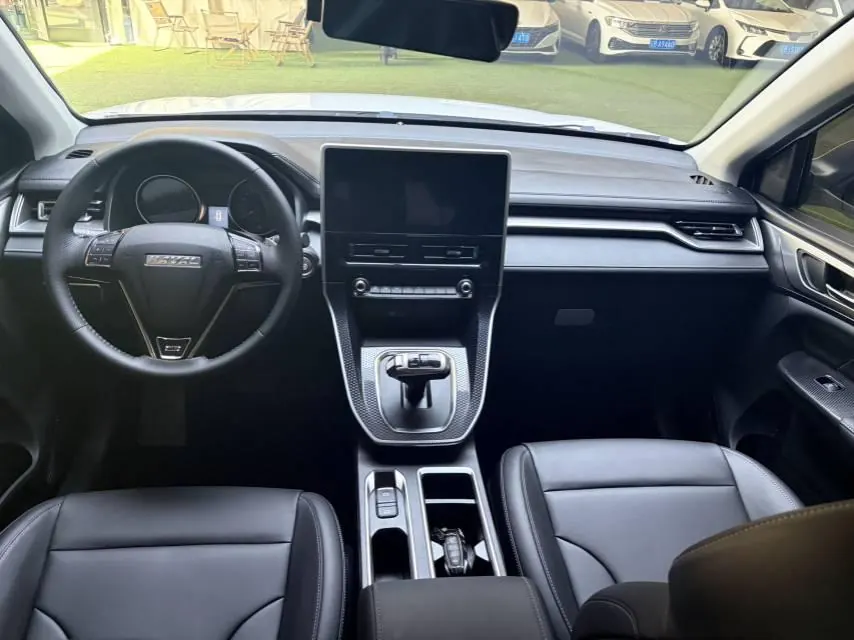 Haval 2023 M6 PLUS 1.5T Luxury Smart Joint Automatic Gear 5