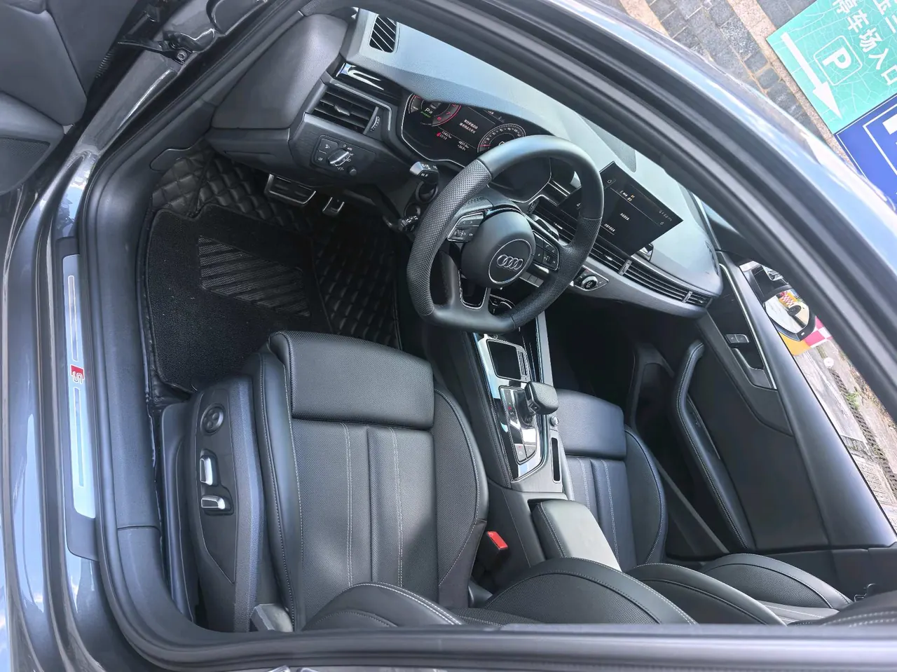 Audi 2024 A4L 2.0TFSI 40TFSI Deluxe Dynamic Automatic 2