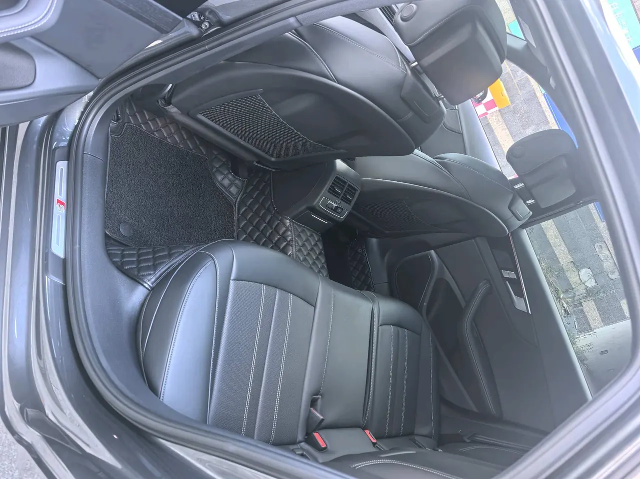 Audi 2024 A4L 2.0TFSI 40TFSI Deluxe Dynamic Automatic 3