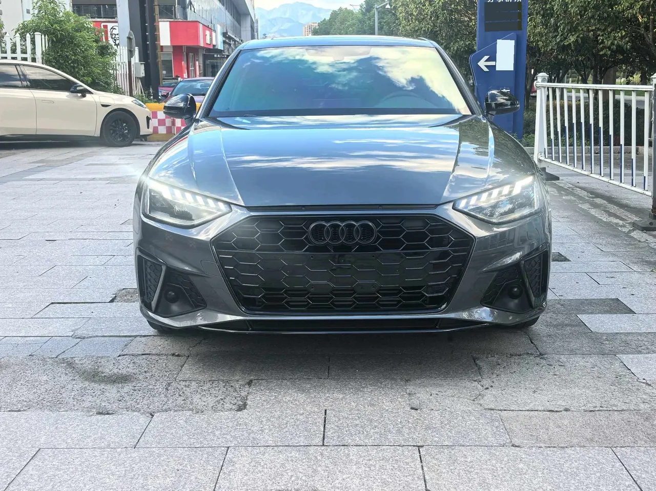 Audi 2024 A4L 2.0TFSI 40TFSI Deluxe Dynamic Automatic 4