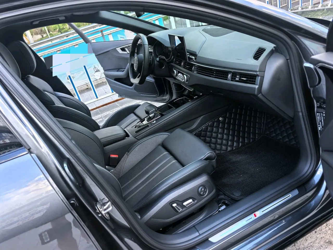 Audi 2024 A4L 2.0TFSI 40TFSI Deluxe Dynamic Automatic 8