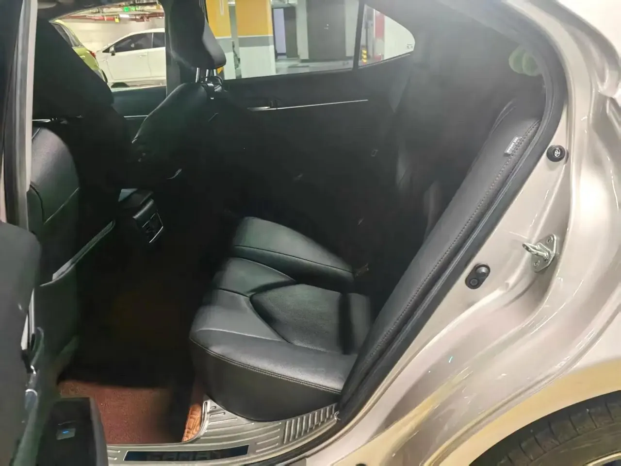 Toyota 2021 Camry 2.5G Deluxe Edition Automatic Gear 4