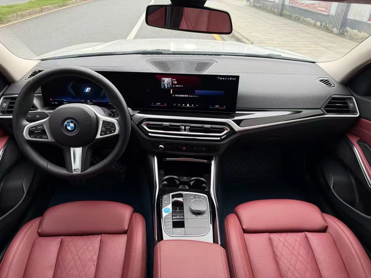BMW 2022 i3 eDrive 35L automatic gear 5