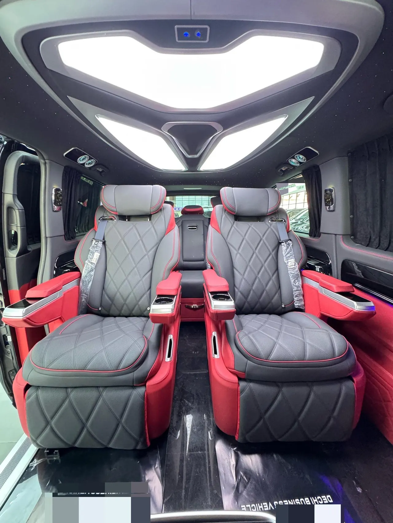 Mercedes Benz 2024 Vito 2.0T Elite Edition 7-seat Automatic Gear 7