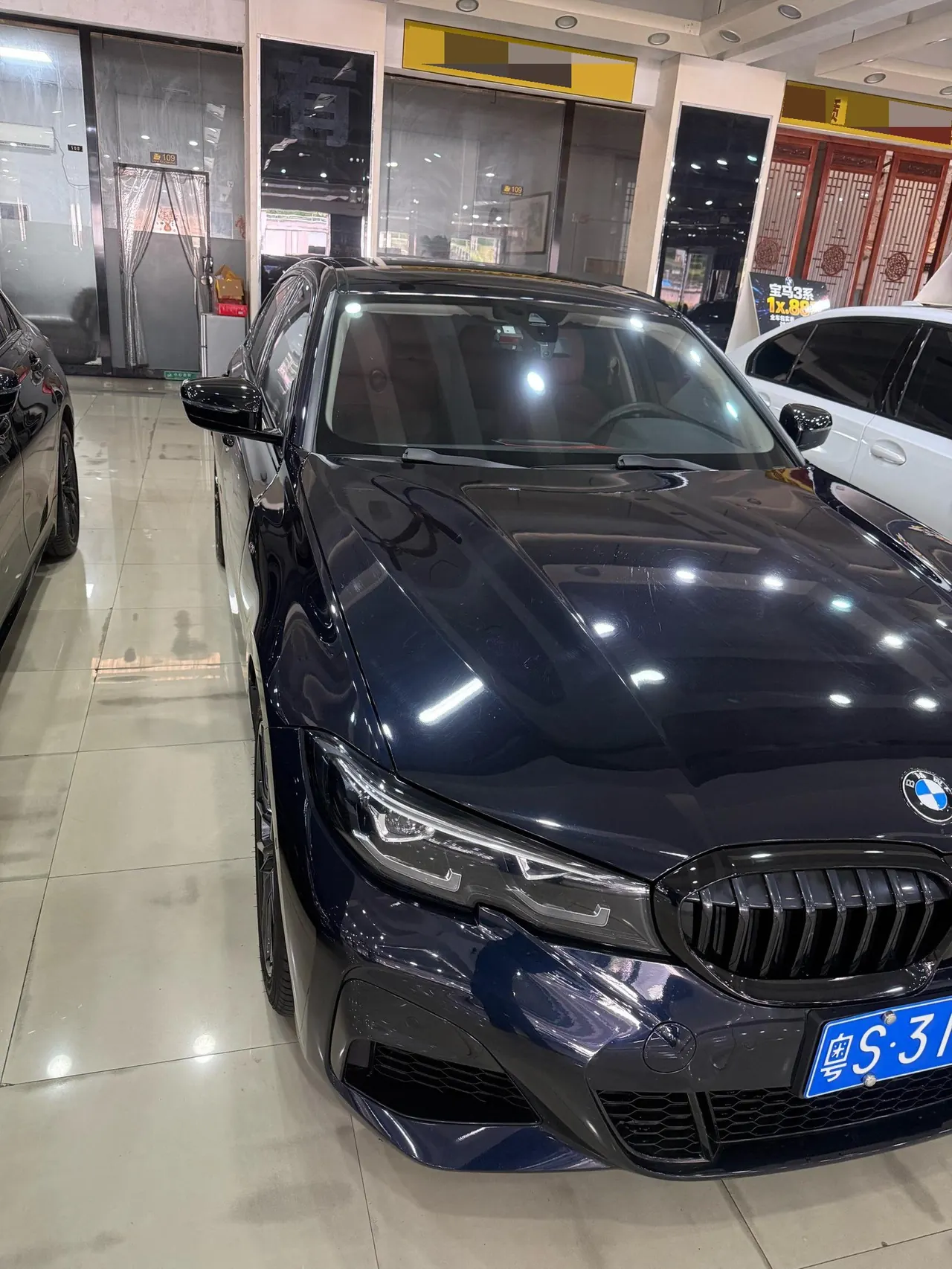 BMW 3 Series 2022 325i 2.0T M Sports Obsidian Night Kit (Changed) Automatic Gear 3