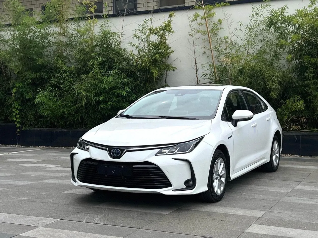 Toyota 2023 Corolla Double Engine 1.8 Stepless Intelligent Electric Hybrid Pioneer Edition Automatic Gear - View 1