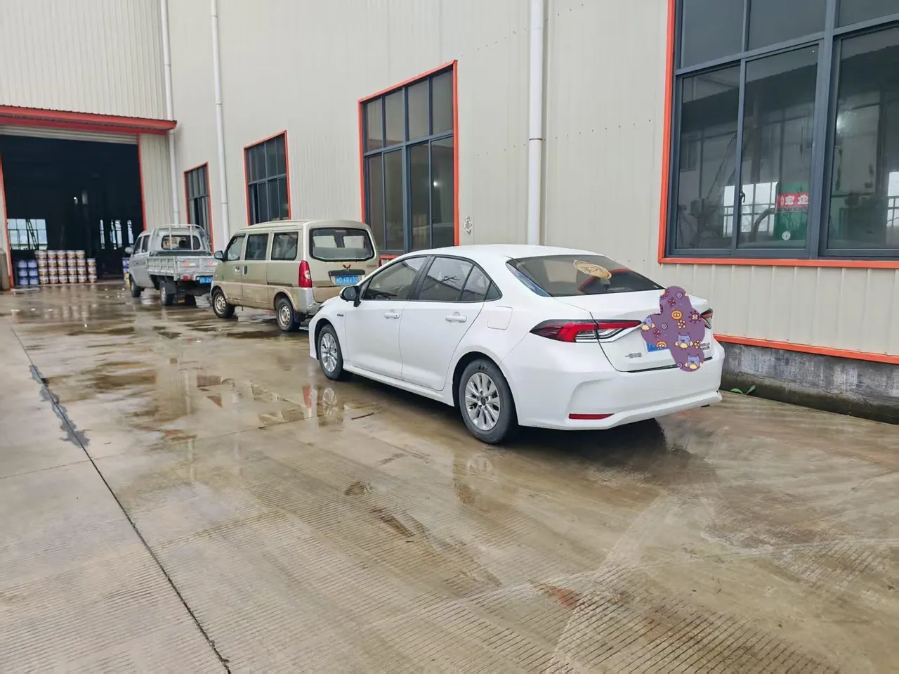 Toyota 2023 Corolla Double Engine 1.8 Stepless Intelligent Electric Hybrid Pioneer Edition Automatic Gear 5