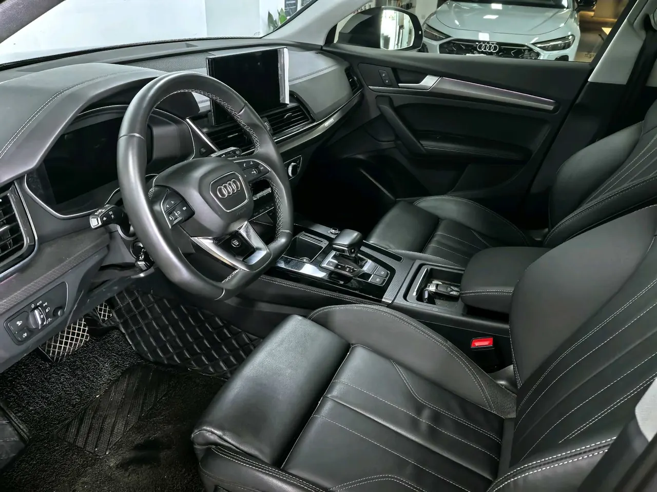 Audi 2022 Q5L 2.0TFSI 40TFSI luxury dynamic automatic 9