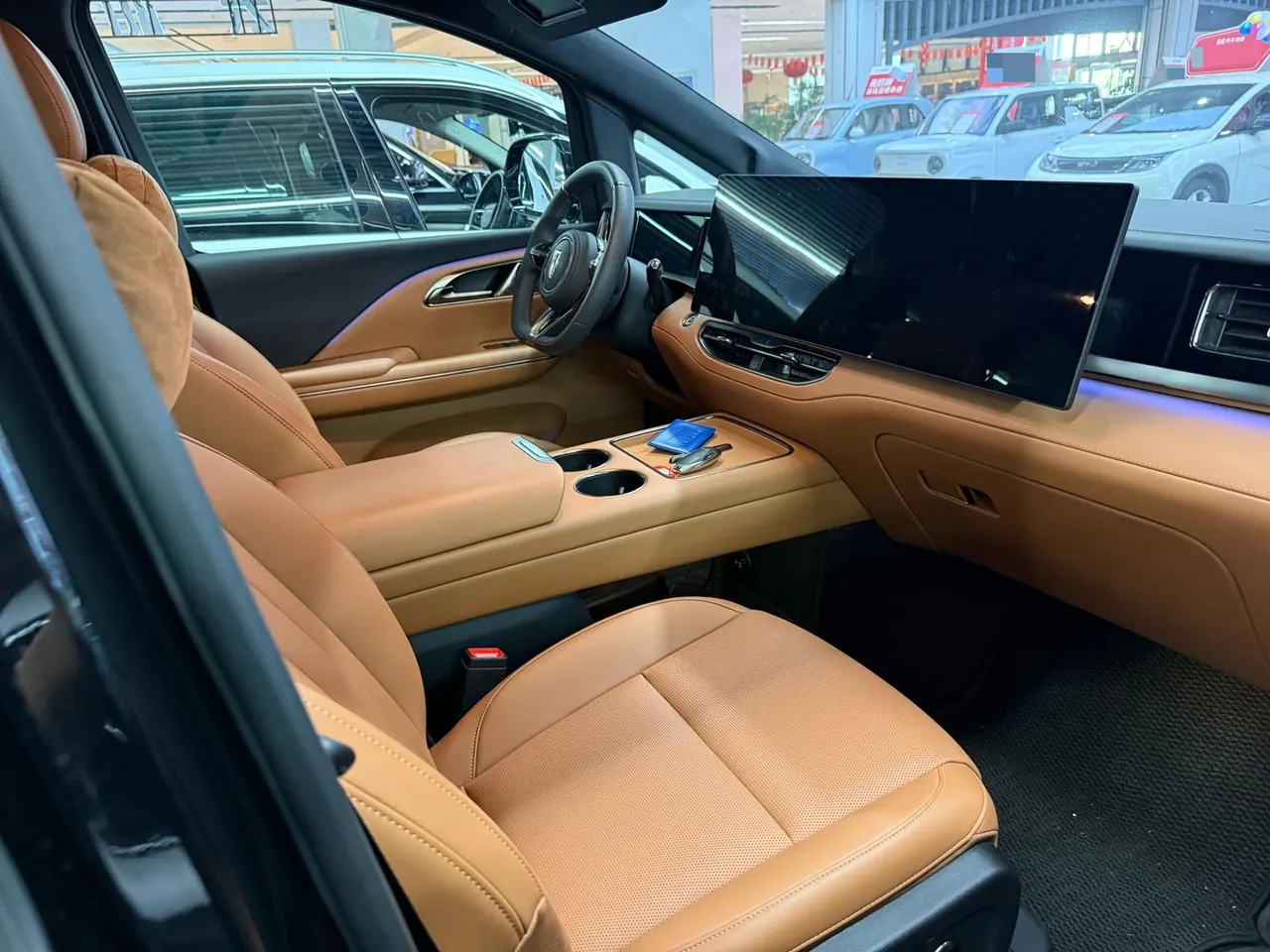 HongQi 2026 HQ9 PHEV 2.0T 4WD Premium Edition Automatic Gear 5