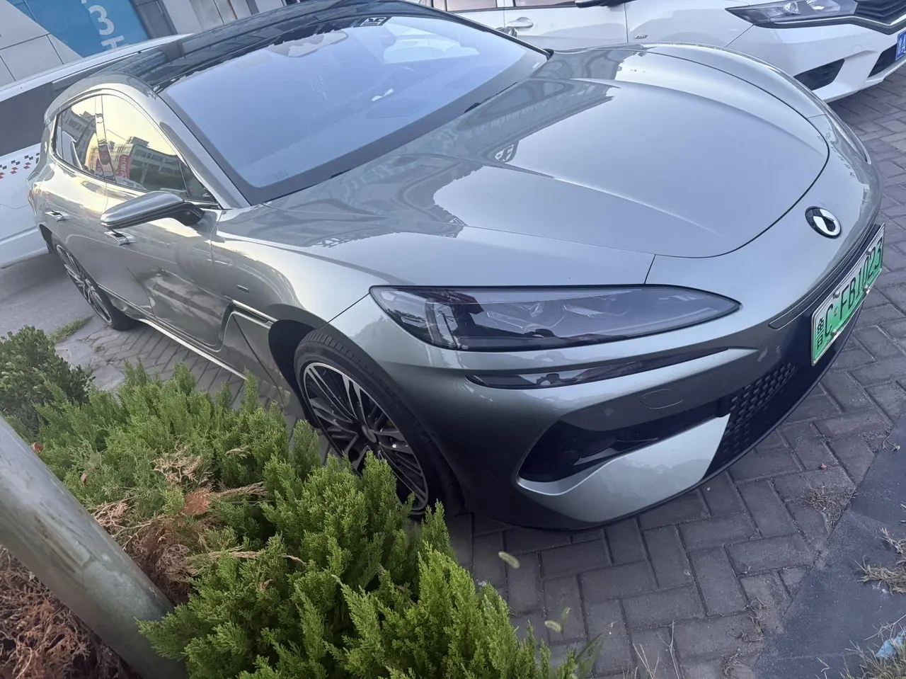 Denza 2024 Denza Z9GT 2.0T Stepless 1100 Four-wheel Drive Ultra First Edition Automatic Gear 5
