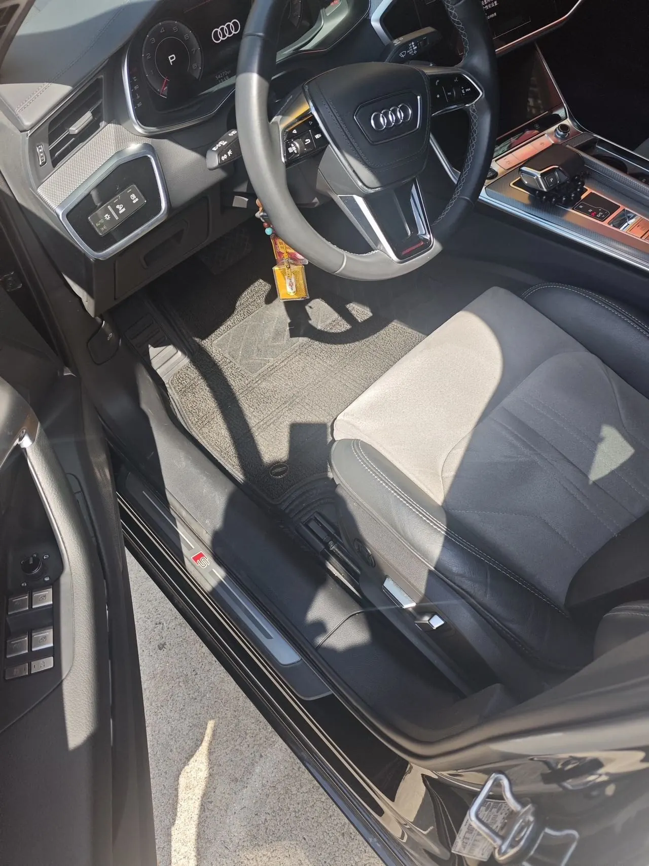 Audi 2023 A6L 2.0TFSI 45TFSI Selected Dynamic (Modified) Automatic Gear 2