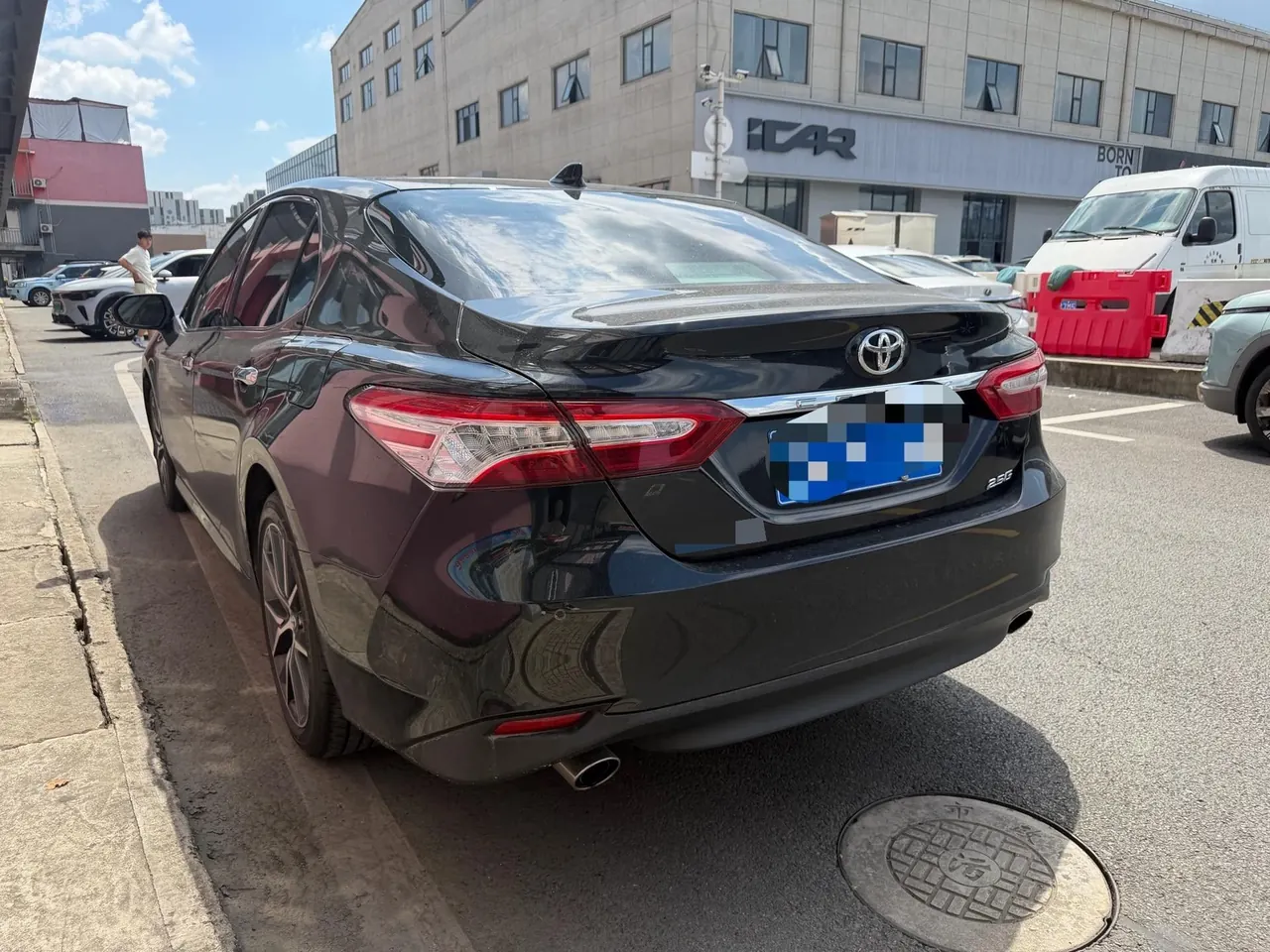 Toyota 2021 Camry 2.5G Deluxe Edition Automatic Gear 3