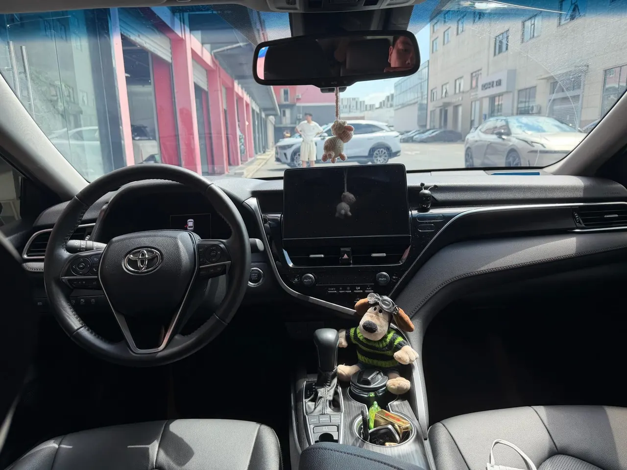 Toyota 2021 Camry 2.5G Deluxe Edition Automatic Gear 8