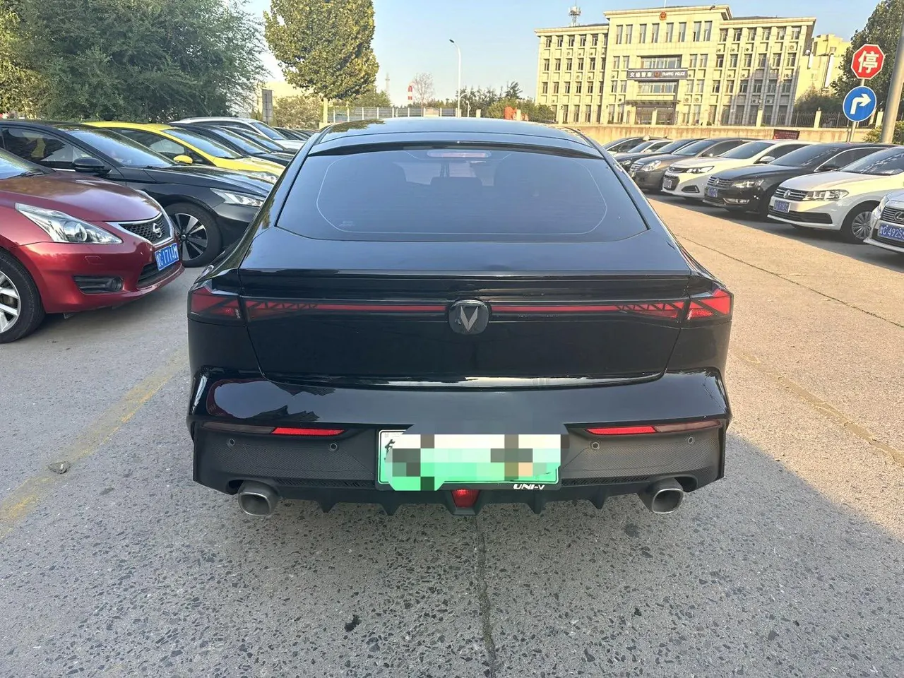 ChangAn 2023 UNI-V Smart Electric iDD 1.5T 113km Smart Auto 6