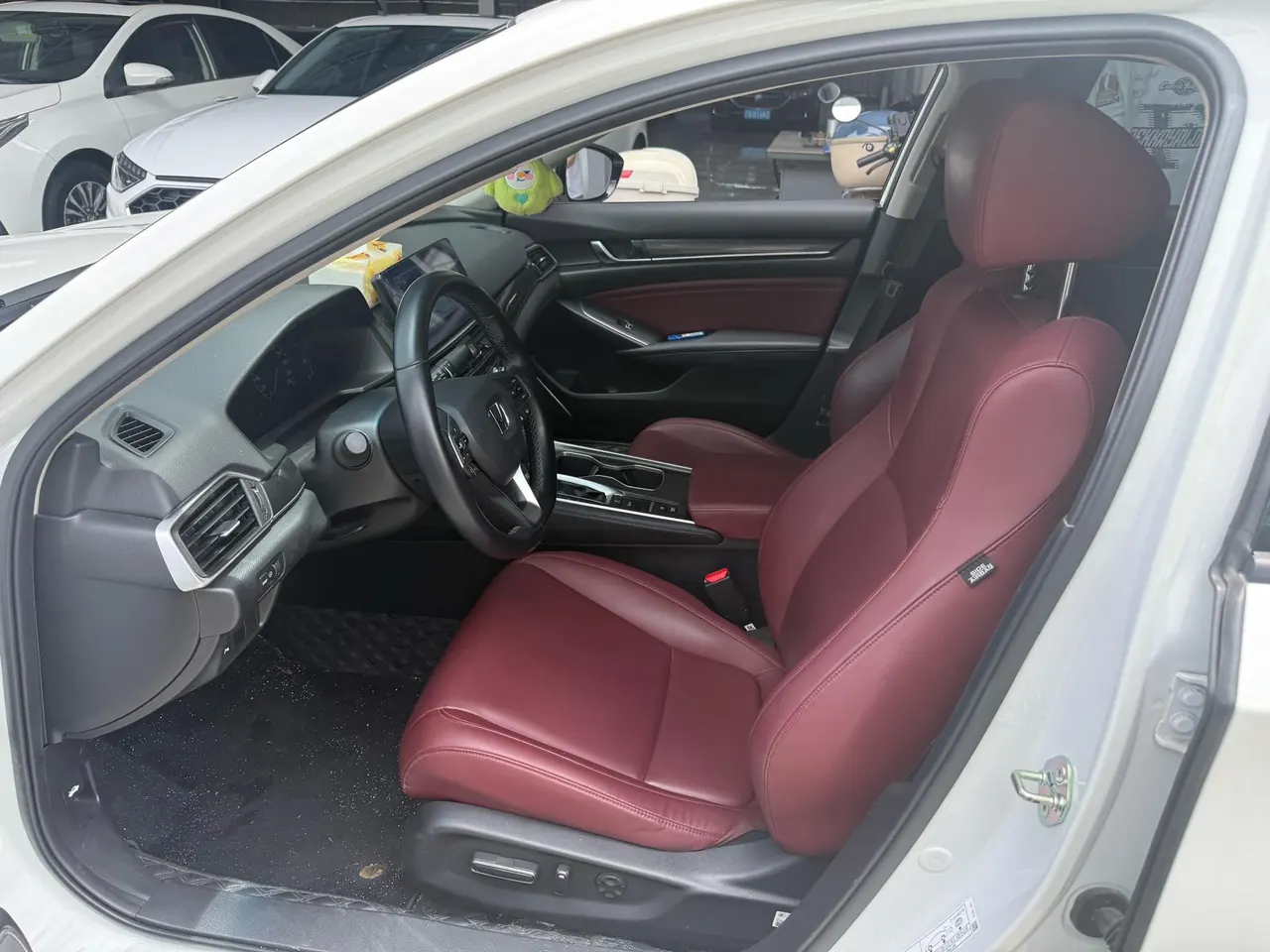 Honda 2022 10th Generation Accord 1.5T Stepless 260TURBO Magic Night Premium Edition Automatic Gear 4