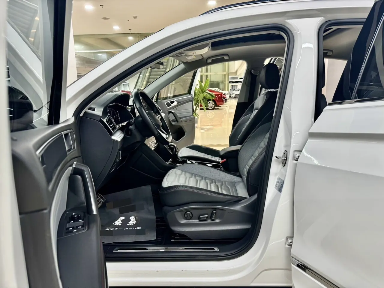 Volkswagen 2021 Tiguan X 2.0TSI 330TSI Two-Drive Ultimate Automatic Gear 4