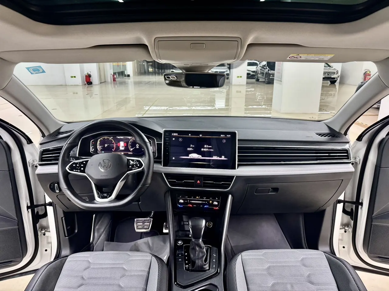 Volkswagen 2021 Tiguan X 2.0TSI 330TSI Two-Drive Ultimate Automatic Gear 6