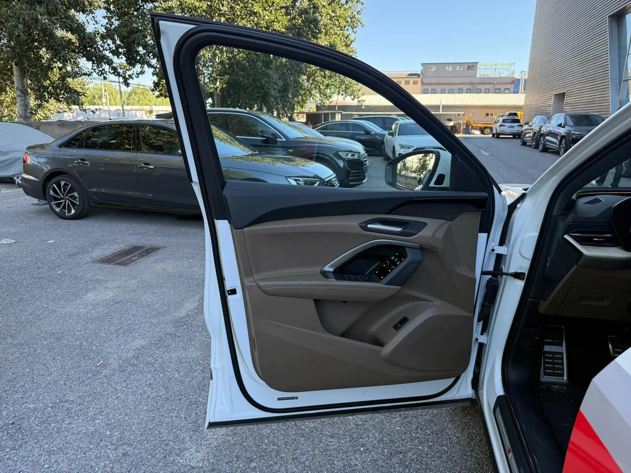 Audi 2026 Q5L 2.0T Smart Hybrid Luxury Automatic Gear 5