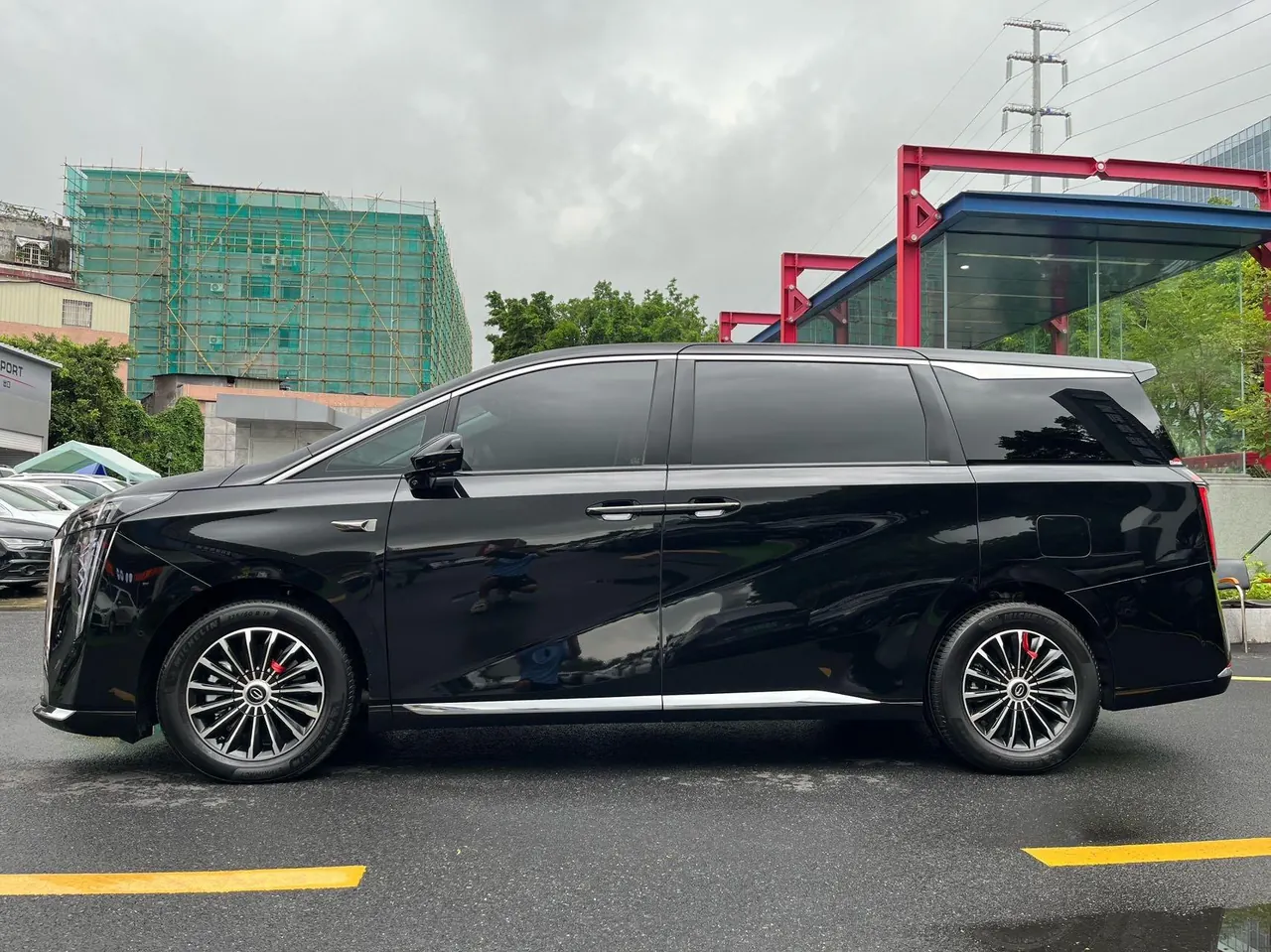 Chuanqi 2026 yearning for M8 PHEV L 1.5T four-wheel drive Ultra automatic gear 2