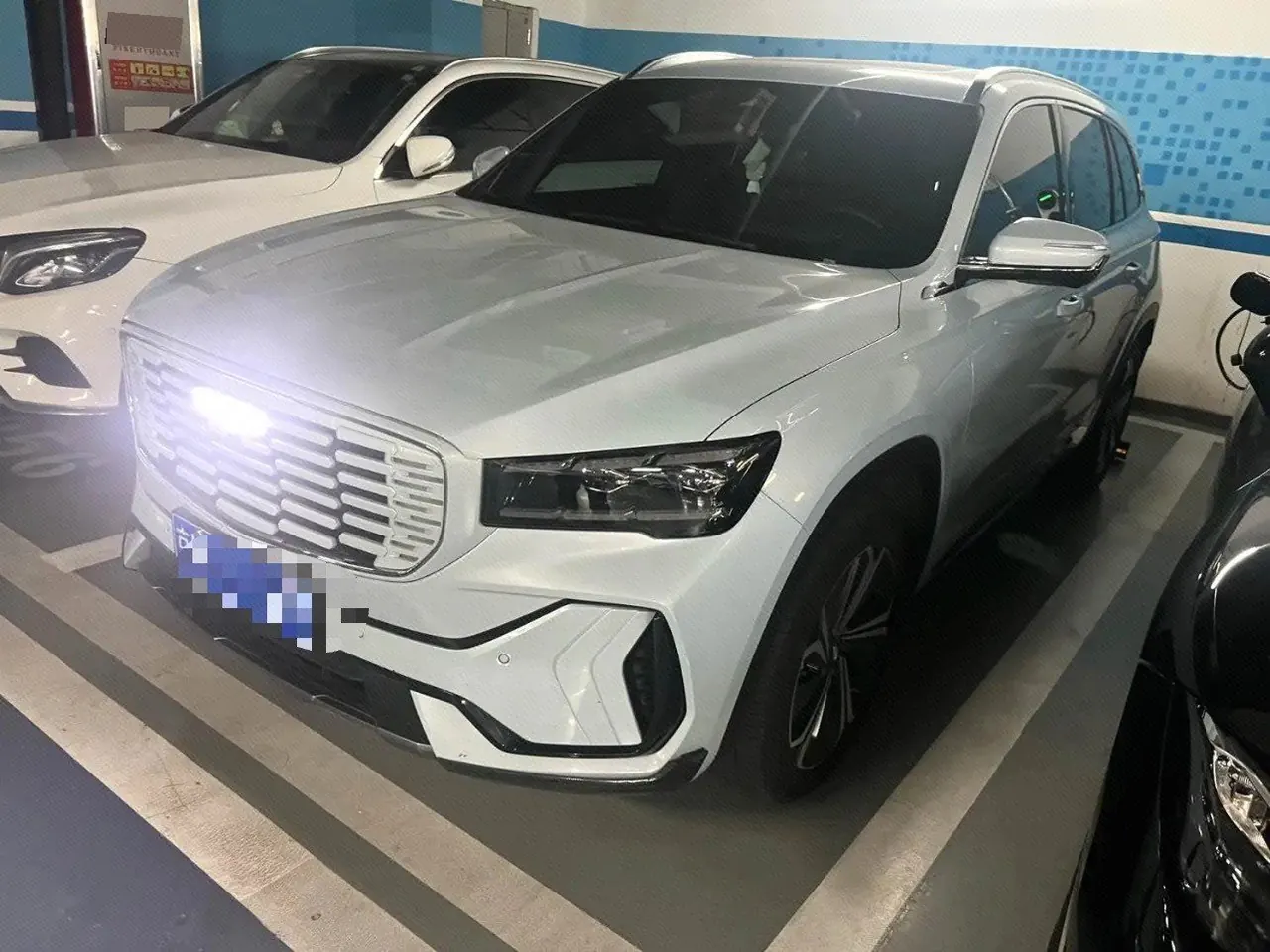 Geely 2022 XingyueL (Monjaro) Raytheon Hi · X 1.5T Hybrid Super Auto - View 1