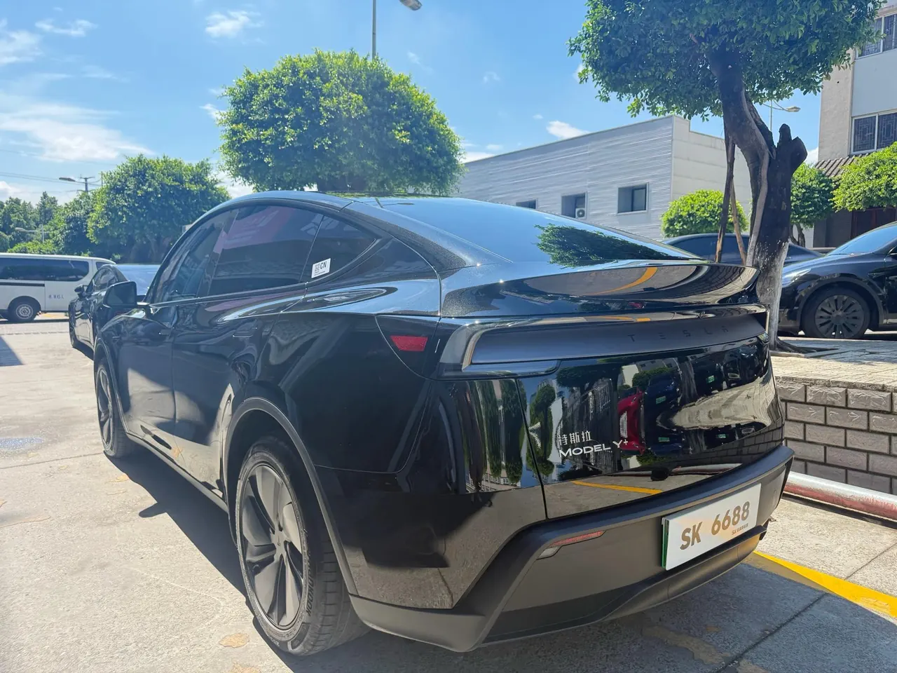 Tesla 2026 Model Y long endurance all-wheel drive version automatic transmission 5