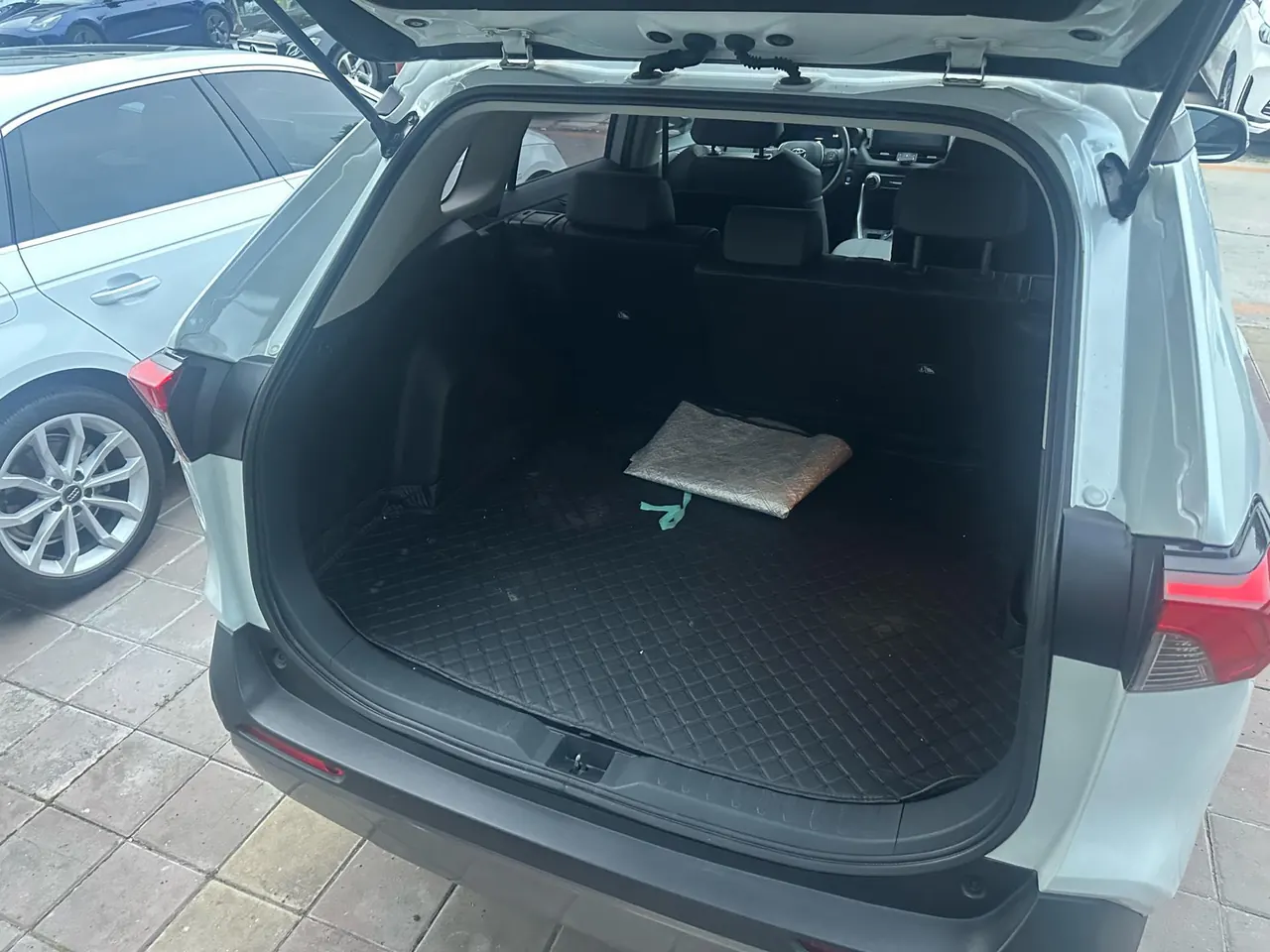 Toyota 2022 RAV4 Rongbo 2.0 Stepless Two-Drive Fashion Plus Edition Automatic Gear 11