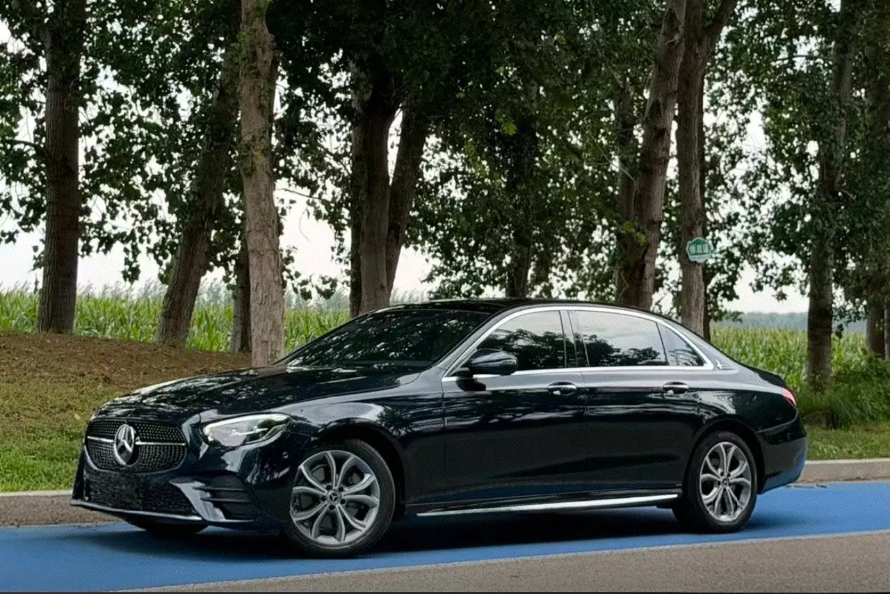 Mercedes Benz E Class 2022 E 300 L 2.0T Sports Fashion (Change 2) Automatic Gear - View 1
