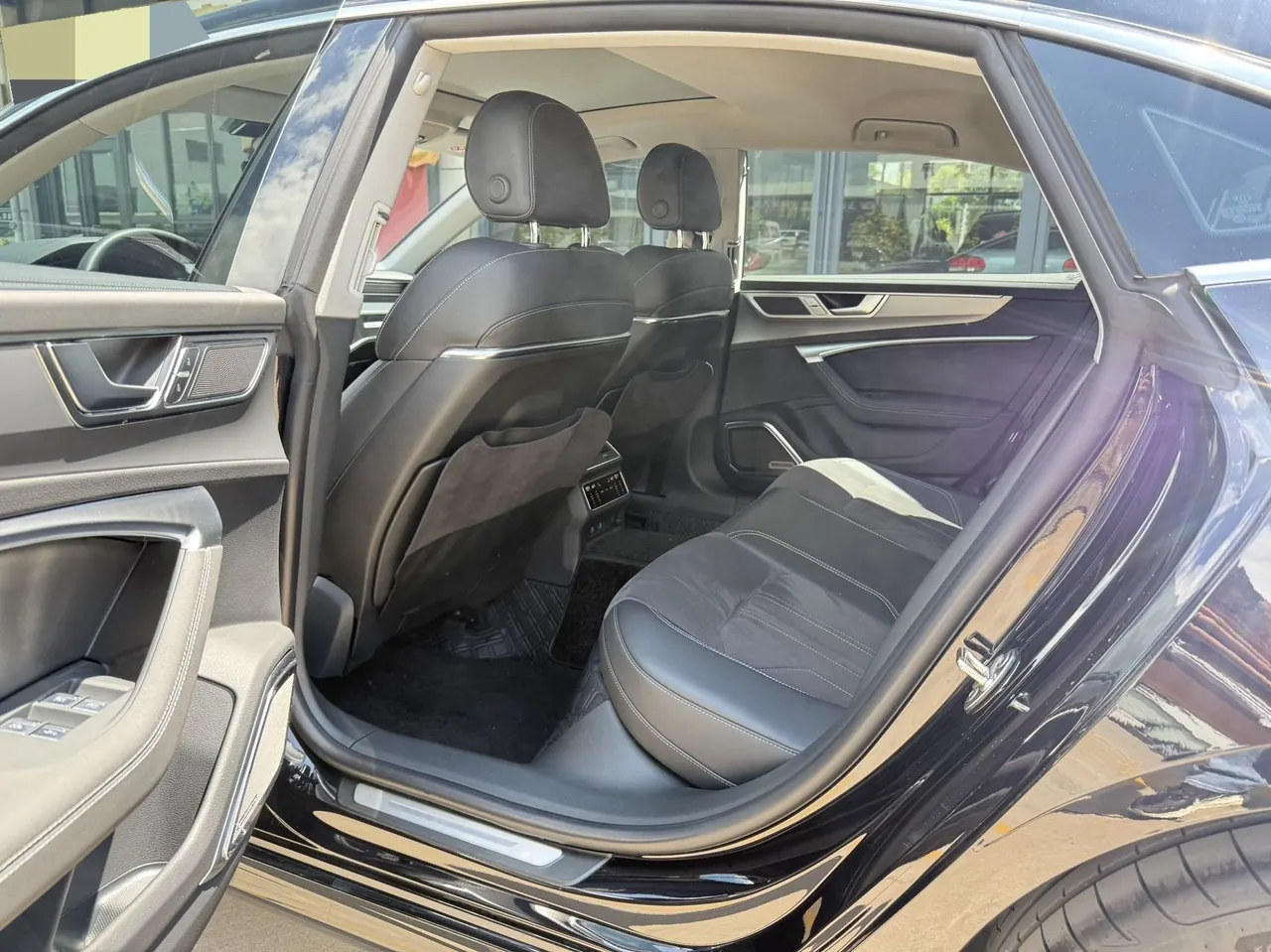 Audi 2025 A7L 2.0TFSI 45TFSI Luxury Automatic 2