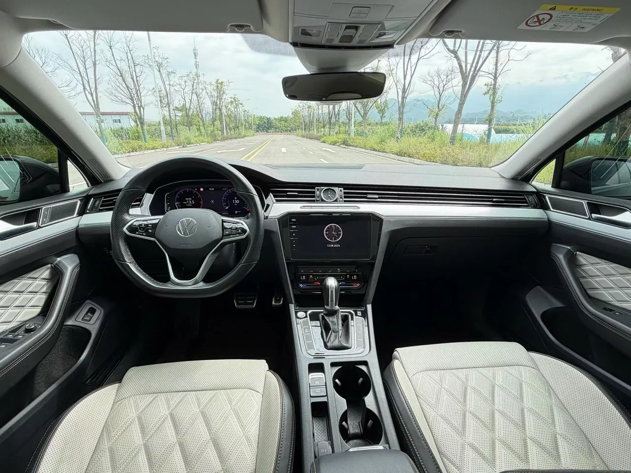 Volkswagen 2023 Magotan 2.0TSI 330TSI 2 million Commemorative Luxury Automatic Gear 5