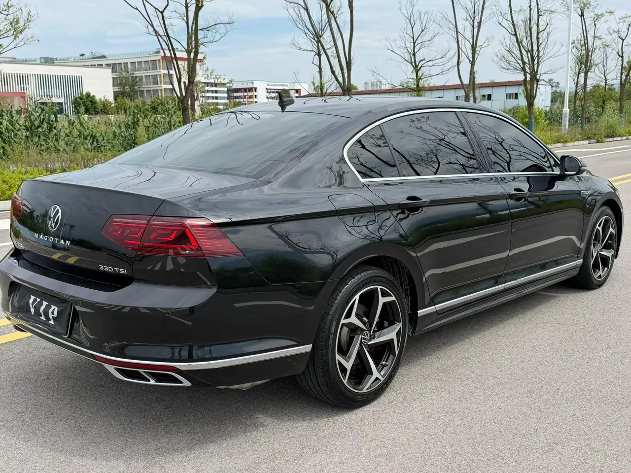 Volkswagen 2023 Magotan 2.0TSI 330TSI 2 million Commemorative Luxury Automatic Gear 7