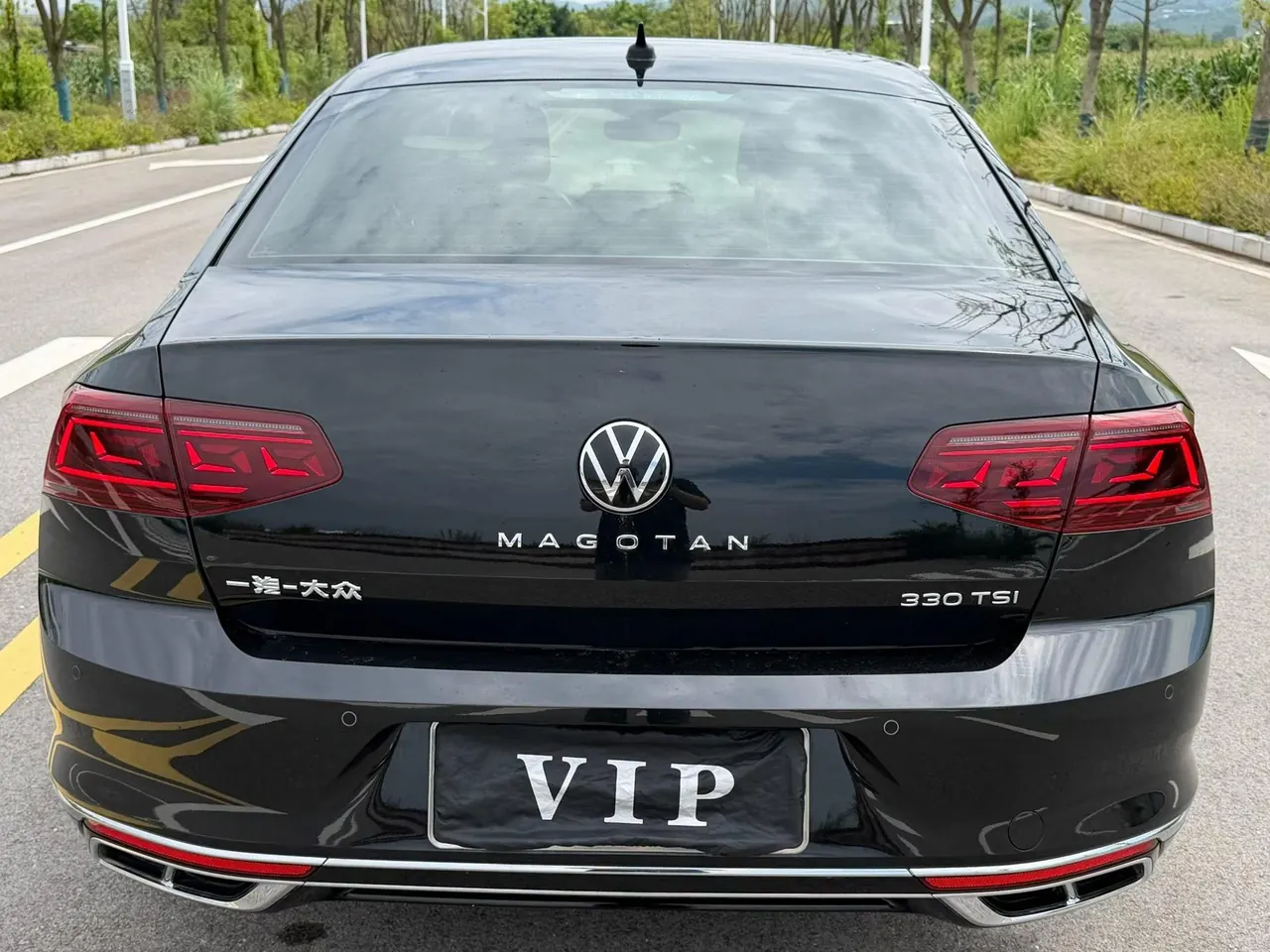Volkswagen 2023 Magotan 2.0TSI 330TSI 2 million Commemorative Luxury Automatic Gear 8