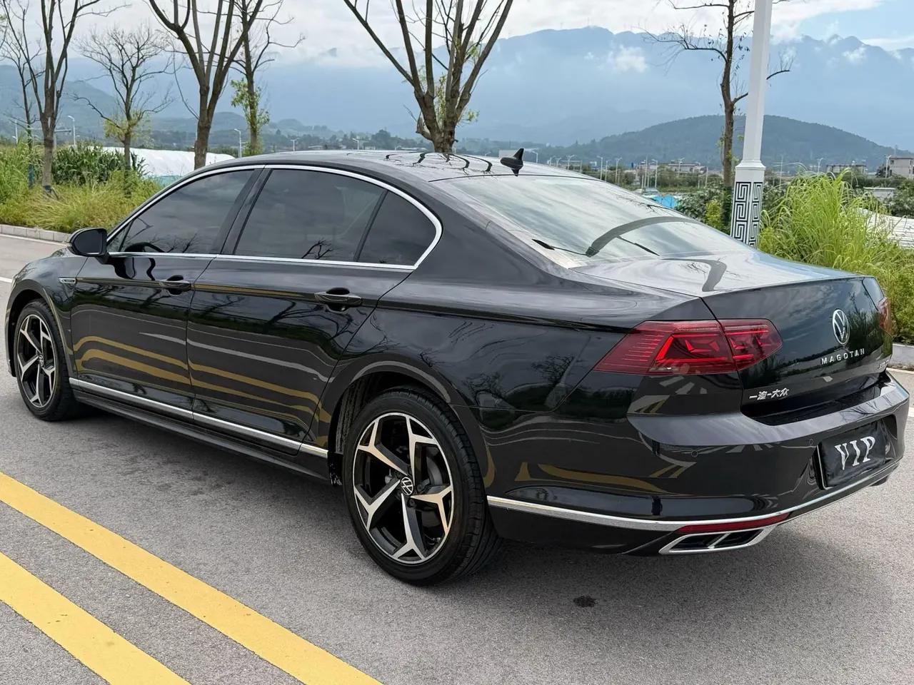 Volkswagen 2023 Magotan 2.0TSI 330TSI 2 million Commemorative Luxury Automatic Gear 9