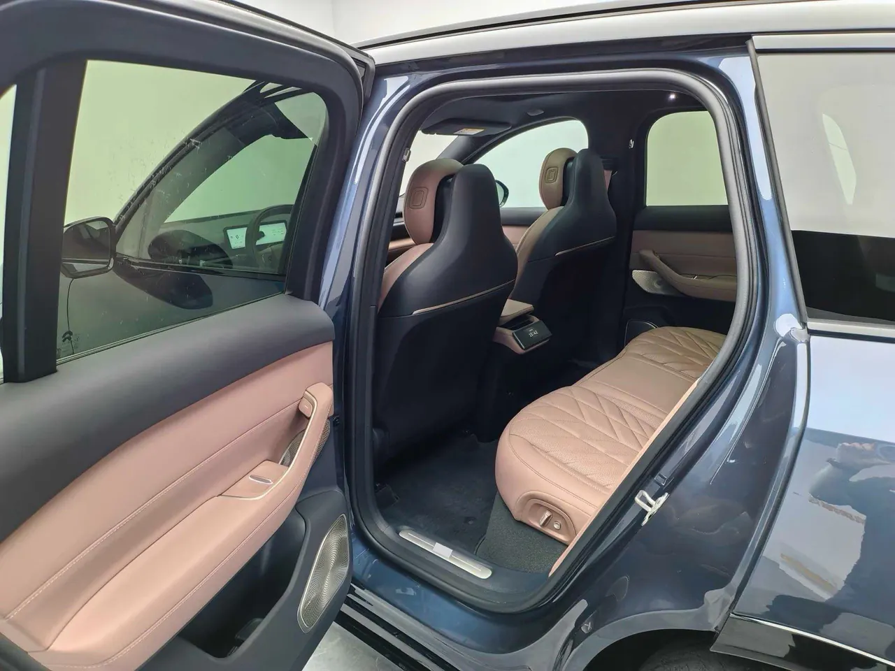 NIO 2025 ES6 75kWh automatic gear 7